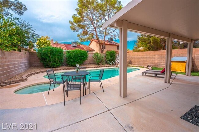 Photo - 375 Tierra St