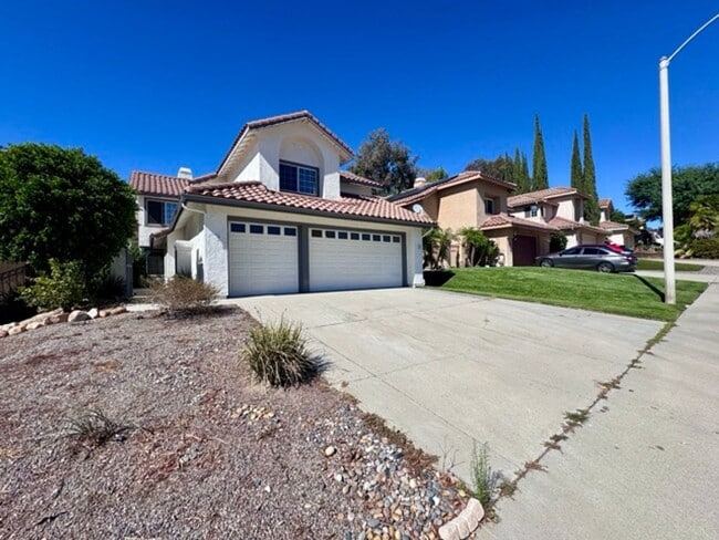 Building Photo - FOR LEASE! Spacious 4 Bedroom Murrieta Hom... Rental