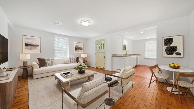 Photo - 129 E 31st 1/2 St