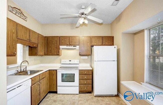 Photo - 111 Bentworth Ln