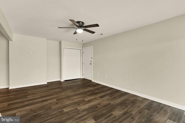 Photo - 882 College Pkwy Unidad 882-30