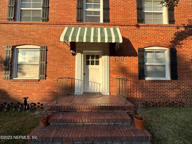 Photo - 1261 Belmont Terrace Unidad 3