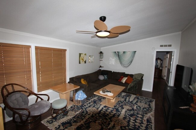 Photo - 5-Bedroom Home located in Railroad Springs