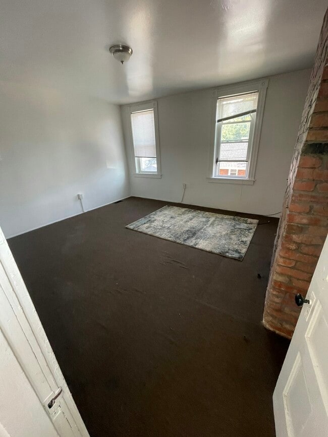 7 Plough St