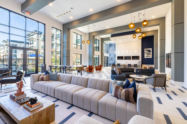 Leasing Clubhouse