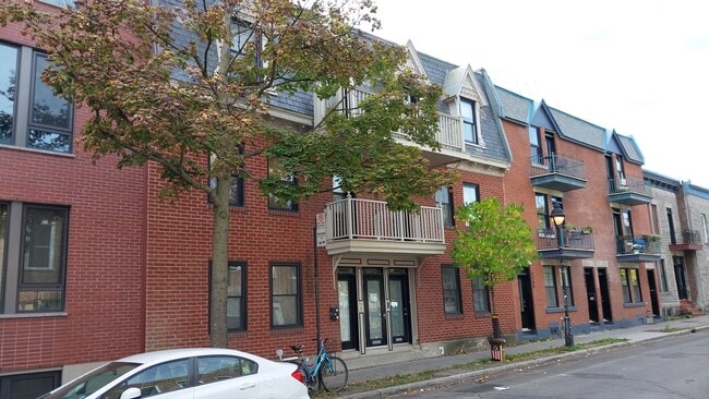 Devant - 4558 Rue Berri Unité Berri