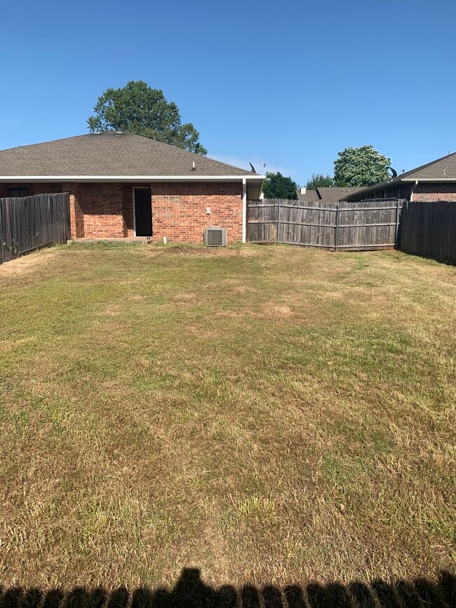 Photo - 1006 Aspen Ct