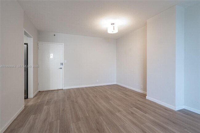 Photo - 1200 West Ave Unit 531