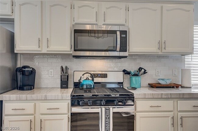 Photo - 1808 Stablegate Ave