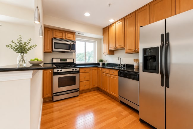Photo - 2215 Hunter Pl SE