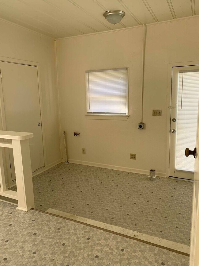 3 Bedroom 1 Bathroom Home for Rent House Rental in Groesbeck, TX