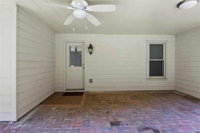 Photo - 2115 Julien Overlook