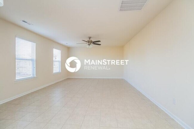 Photo - 4 Bedroom Pet-Friendly Home in Murfreesboro, TN with Main Street Renewal