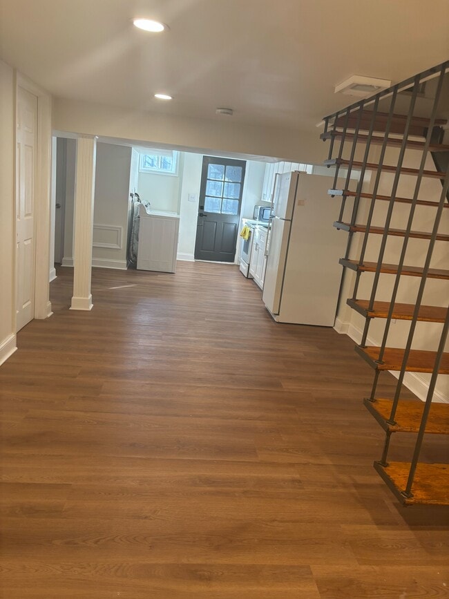 Living Room - 1831 Deveron Rd