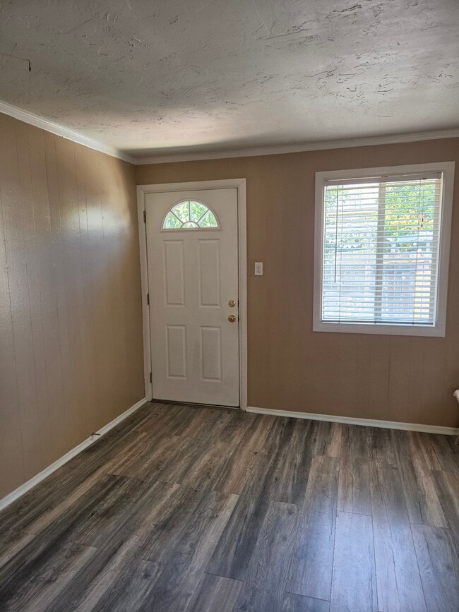 Photo - 1308 W Fern Dr