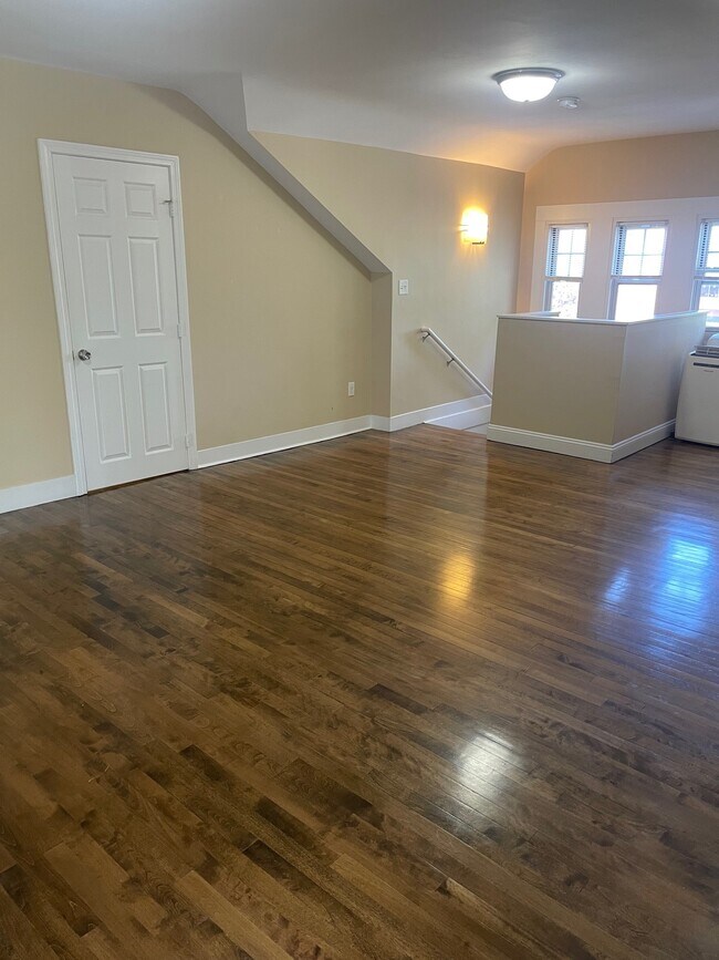 Photo - 310 Allston St Unidad 3