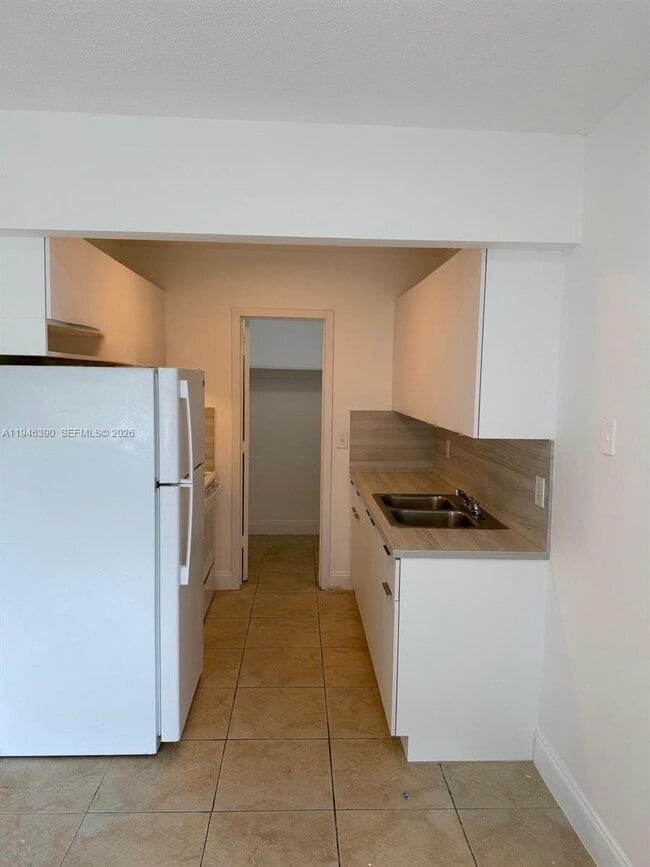 Photo - 831 NW 1st Ave Unit 4