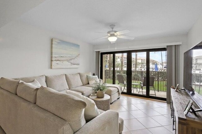 Photo - 1201 Seafarer Cir Unit 103