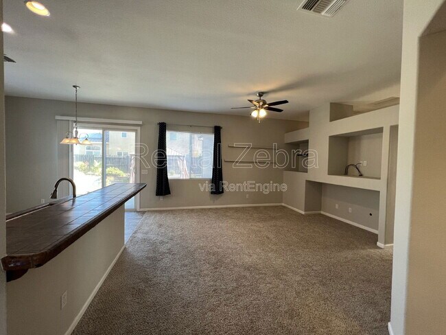 Photo - 335 Tashima Dr