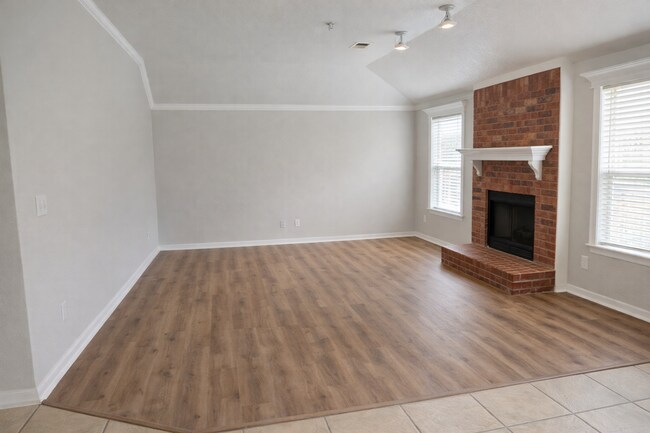 Photo - 2533 N Trafalger Dr