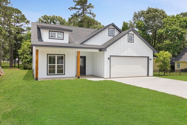 Building Photo - 611 Bridgeview Dr