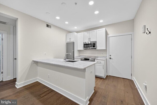 Photo - 1412 Chapin St NW Unidad 2