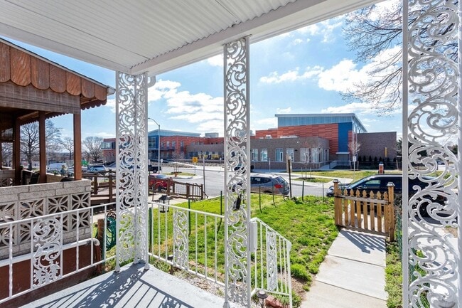 Photo - 7704 Gough St