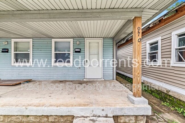 Photo - 970 Edgemont Ave