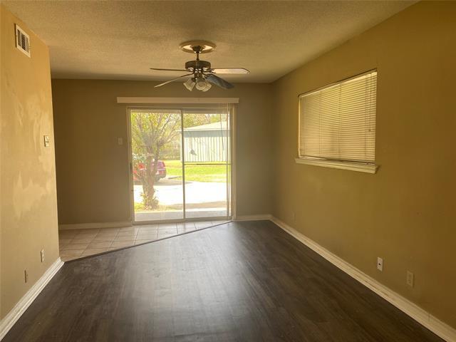 Photo - 1710 N Travis St