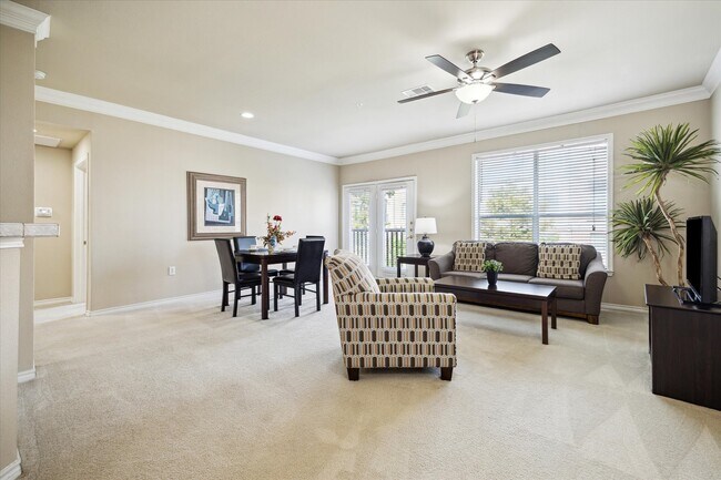 Photo - 2400 McCue Rd