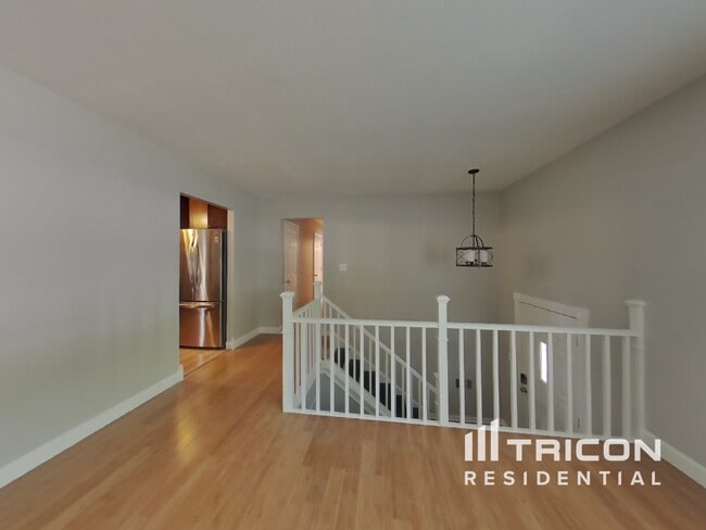 Photo - 7924 Oakview Ln