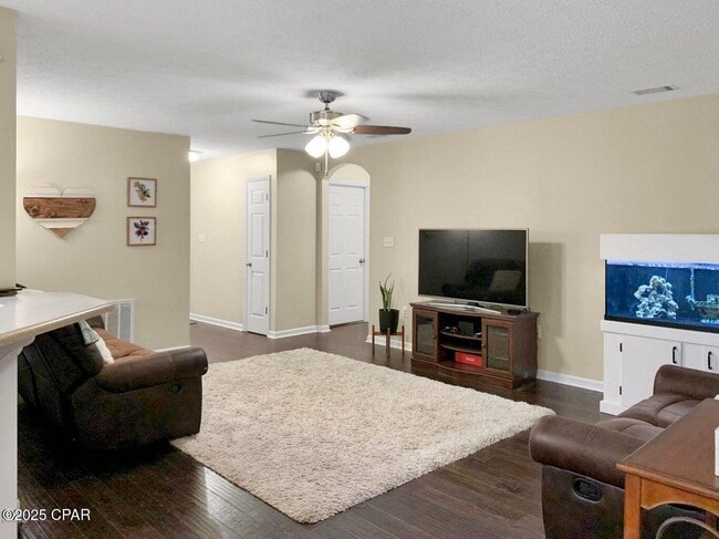 Photo - 6416 Wildwood Ct
