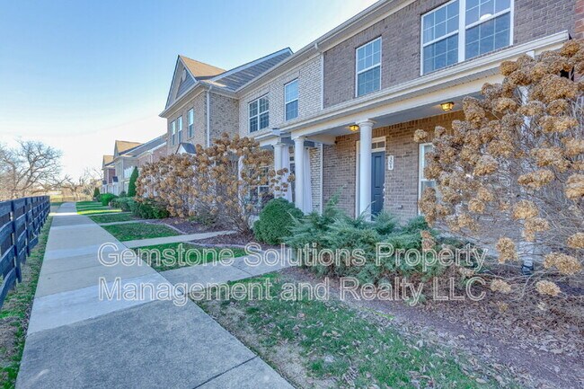 Photo - 304 Oldbury Ln