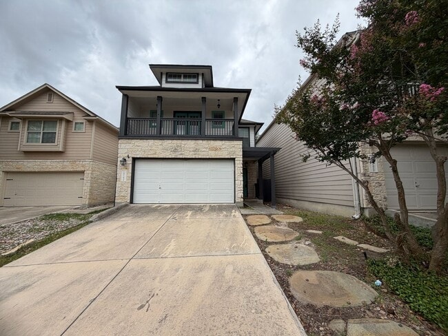 Building Photo - Spacious 3 Bedroom/2.5 Bath Home