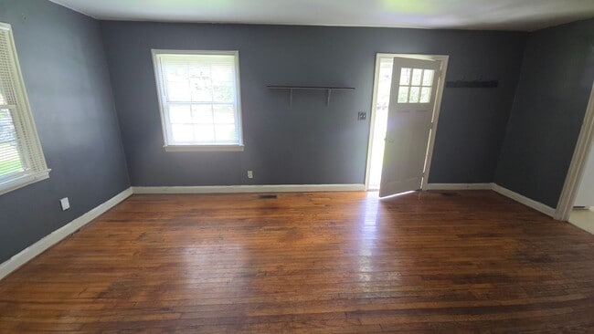 Photo - 2838 Ashton St