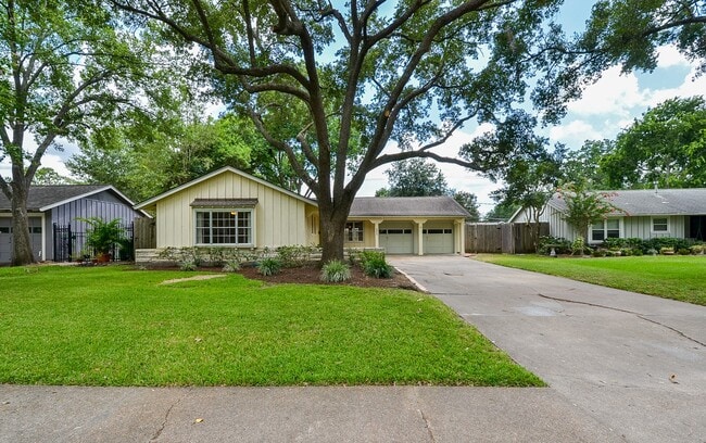 Building Photo - 4809 Kingfisher Dr Rental