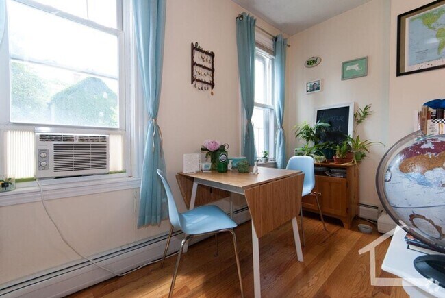 Building Photo - 1.5 Bedroom apartment - Brookline - 9/1  (...