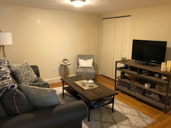 Photo - 137 Peterborough St Unidad 33