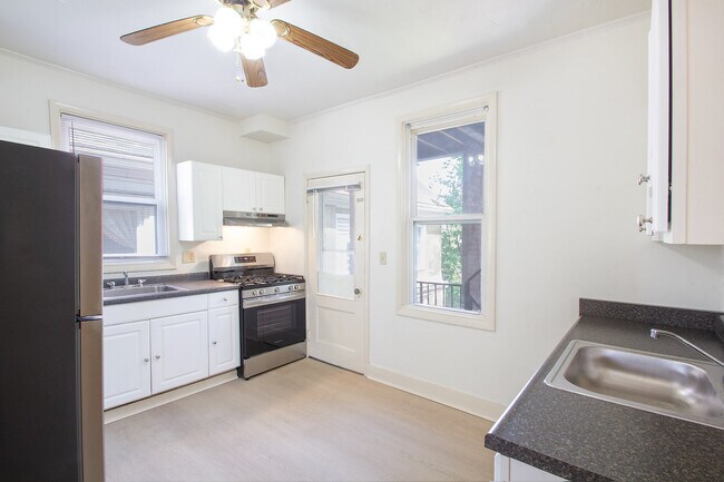 439 Franklin Ave Unit 3