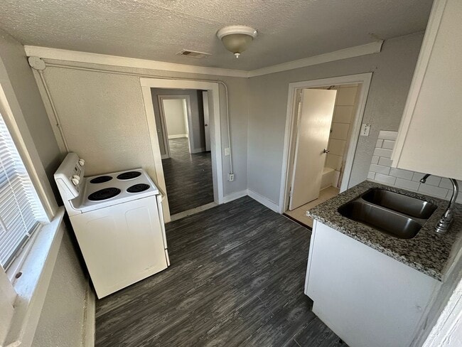 Photo - 412 N 8th St Unidad 1