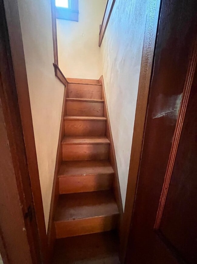 Photo - 210 Hunter St