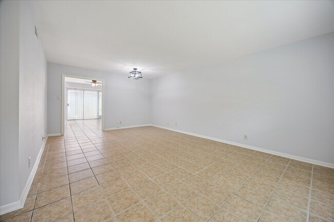 Photo - 2053 Winrock Blvd Unit 58