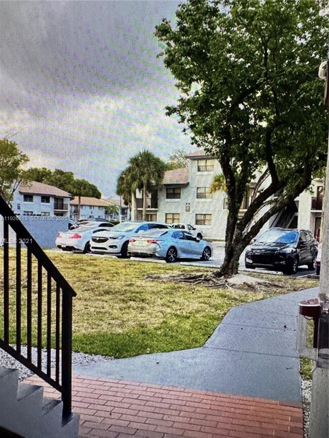 Photo - 7130 NW 179th St Unidad 108