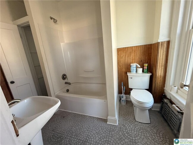 Photo - 204 N Ninth St Unit 2