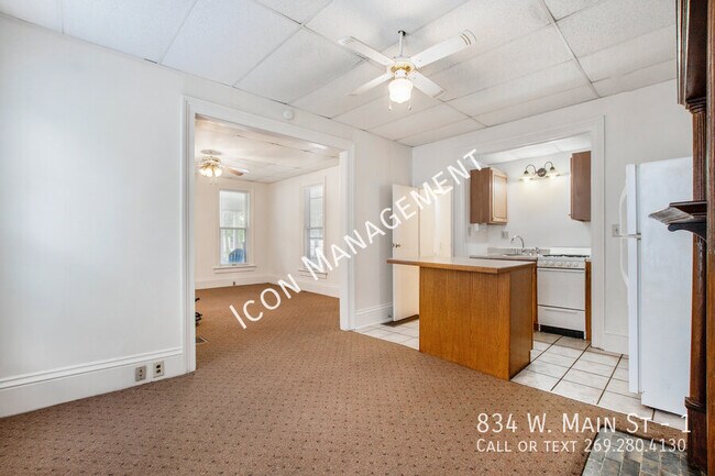 834 W Main St Unit 1