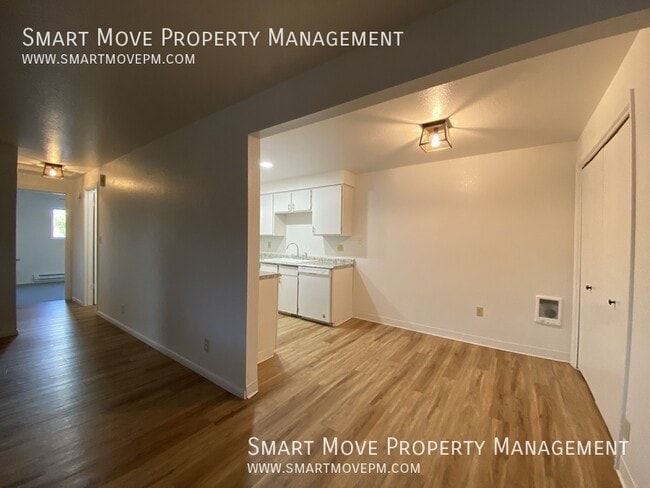 Photo - 2557 W Targee-