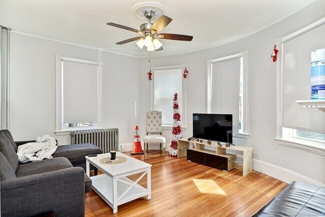 753 Boylston St Unit 2