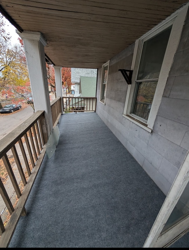 1169 E 60th St Unit 3
