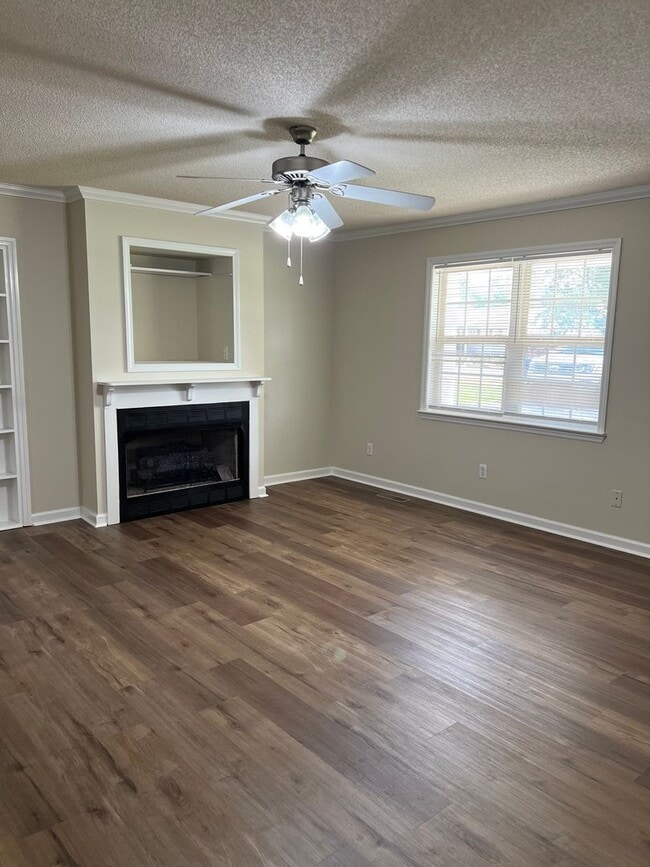 Photo - 3 Bedroom, 2 Bath Home