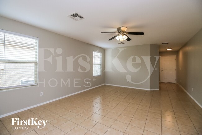 Photo - 941 E Leslie Ave